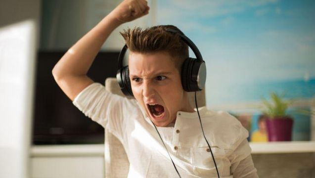 BİLGİSAYAR OYUNLARI TEHLİKELİ BOYUTLARA ULAŞTI!